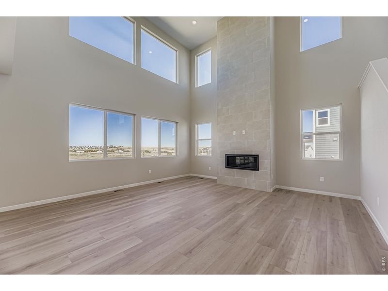 Spacious, unfurnished interior of a new home in Farmstead, Berthoud (Image 17).