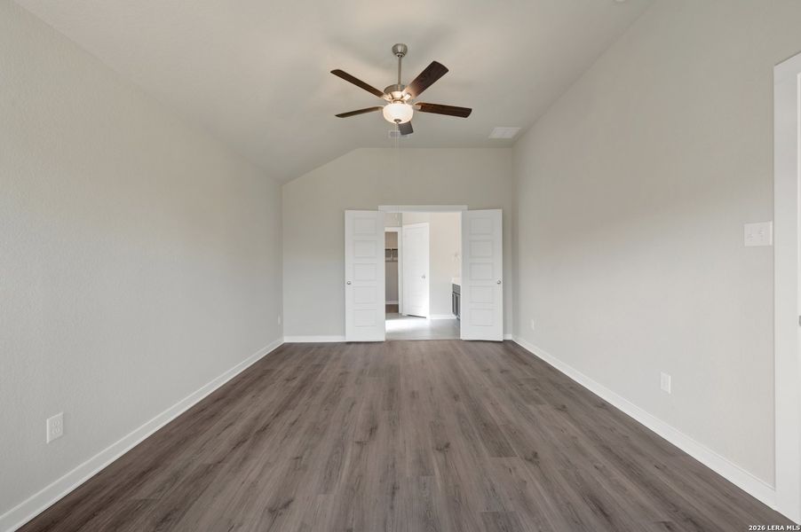 Spacious, unfurnished interior of a new home in Winding Brook, San Antonio (Image 25). Spacious, unfurnished interior of a new home in Winding Brook, San Antonio (Image 25).