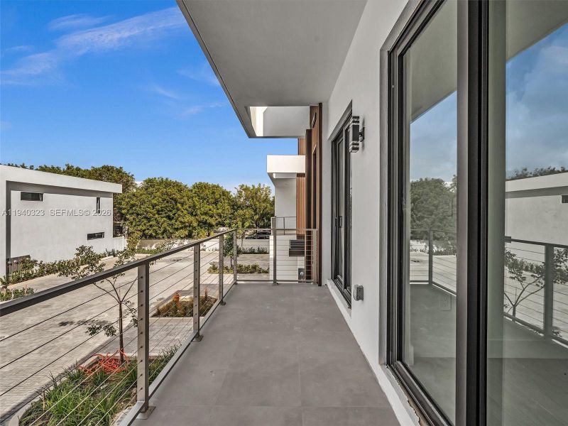 Exterior details and patio area of a home in , Dania Beach (Image 47).