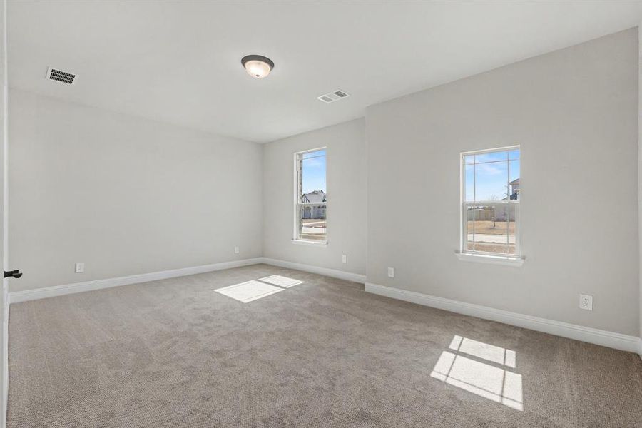 Spacious, unfurnished interior of a new home in Sagebrush Addition, Midlothian (Image 22).