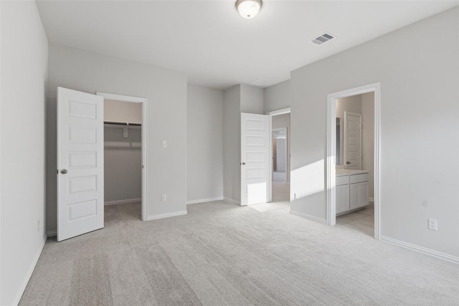 Spacious, unfurnished interior of a new home in The Woodlands Hills, Willis (Image 25).