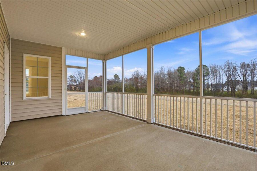 33-7379 Hill Rd-33