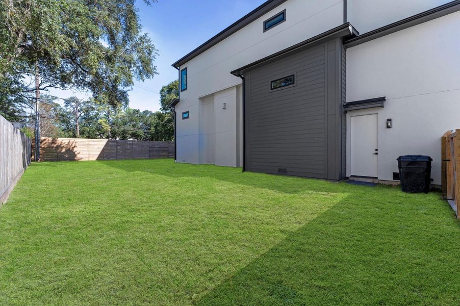 Exterior details and patio area of a home in , Houston (Image 24).