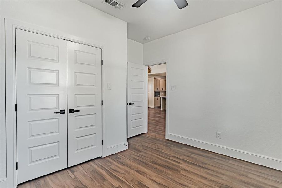 Spacious, unfurnished interior of a new home in , Granbury (Image 31).