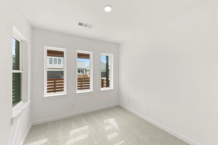 512 Sherwood_3502_Hackberry_Bed 2