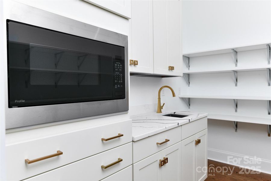 Close-up of interior finishes inside a home in , Statesville (Image 11).