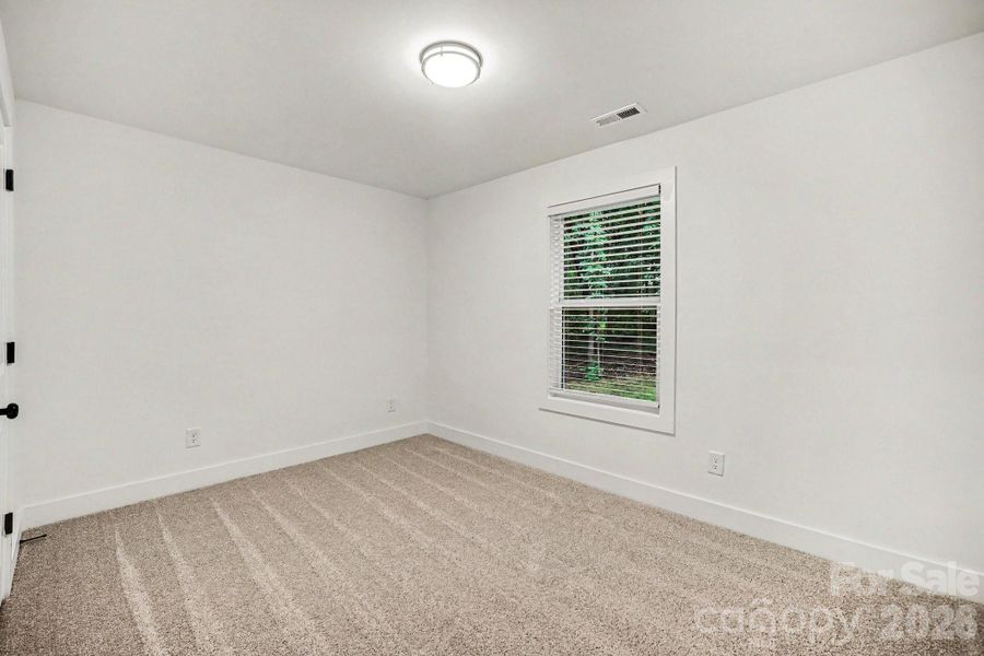 Spacious, unfurnished interior of a new home in , Maiden (Image 19).