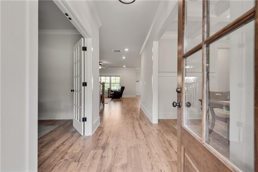 Spacious, unfurnished interior of a new home in Alcovy Station, Covington (Image 23).