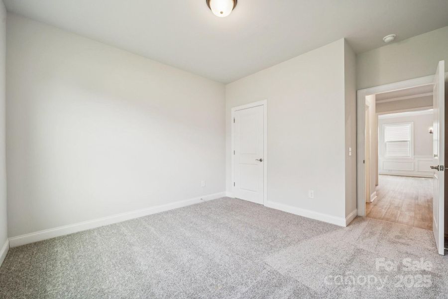 Spacious, unfurnished interior of a new home in Glenhurst, Matthews (Image 23).