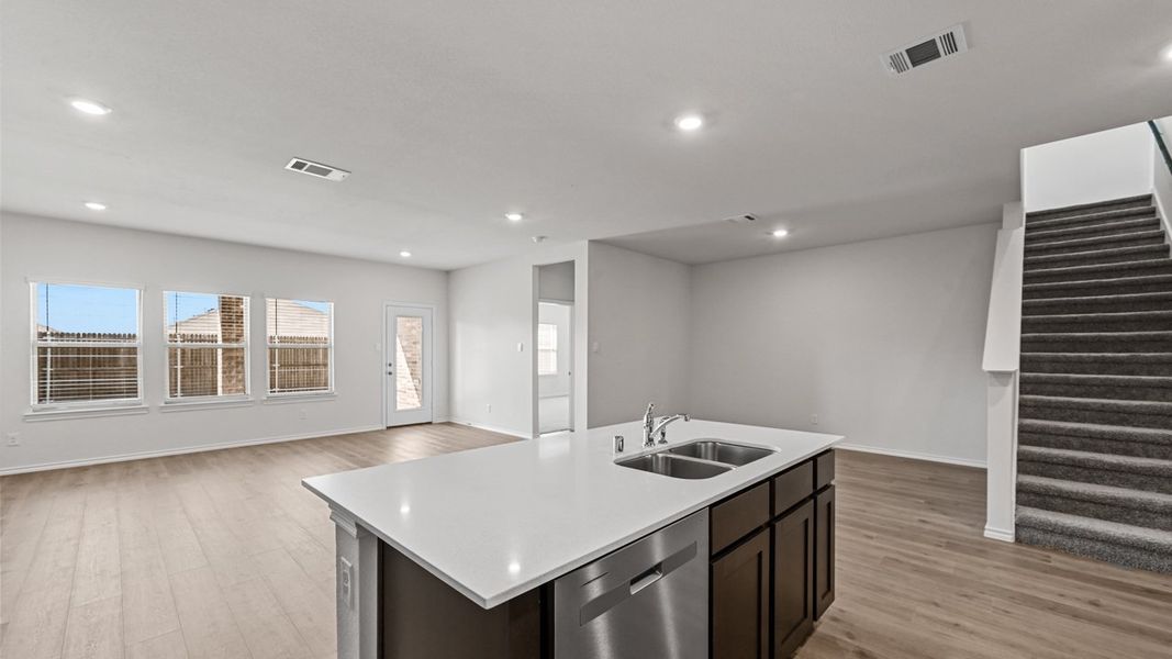 Representative furnished interior of a home built from the OZARK by D.R. Horton in Northspur, Forney (Image 7). Representative furnished interior of a home built from the OZARK by D.R. Horton in Northspur, Forney (Image 7).