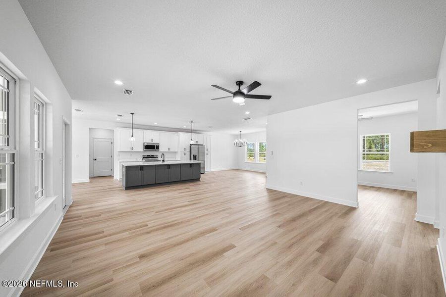 Spacious, unfurnished interior of a new home in , Sanderson (Image 30).