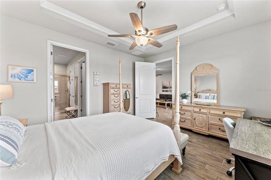 Furnished interior view inside a new home in , Venice (Image 17).