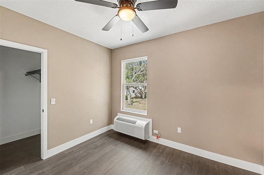 Spacious, unfurnished interior of a new home in , Clearwater (Image 16).