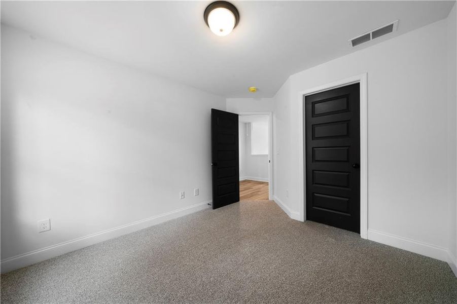 Spacious, unfurnished interior of a new home in , Dallas (Image 31).