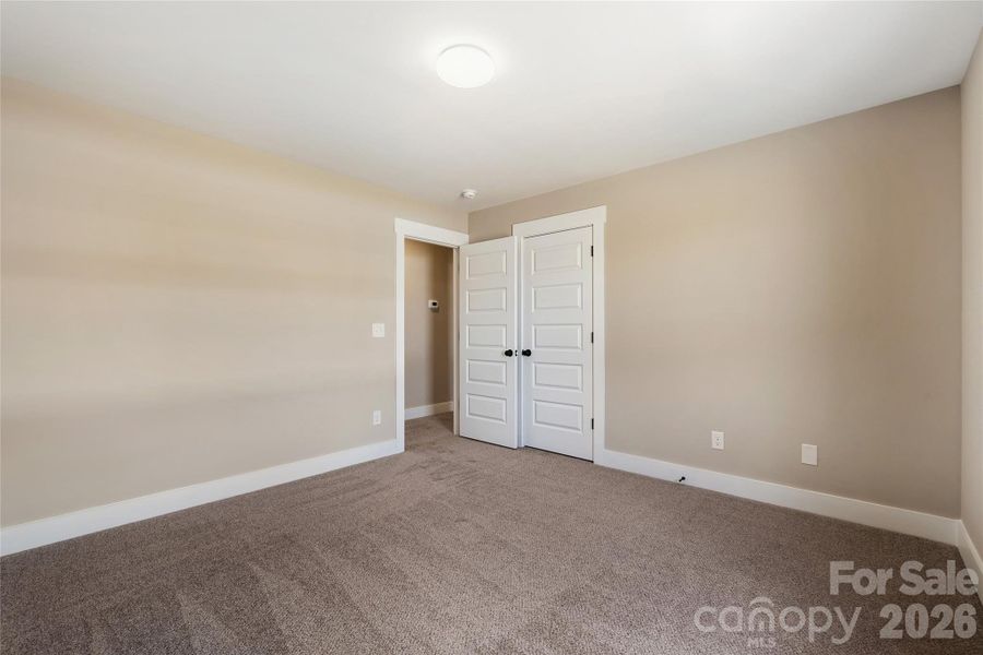 Spacious, unfurnished interior of a new home in , Stanfield (Image 29).