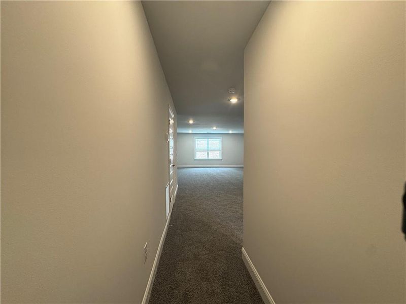 Spacious, unfurnished interior of a new home in Tuscany Hills, Douglasville (Image 21).