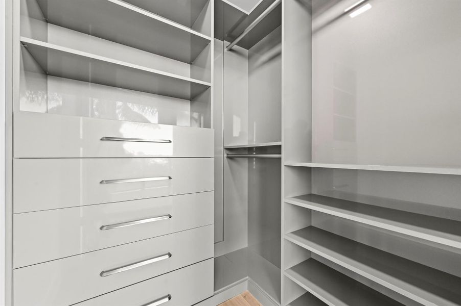 Spacious, unfurnished interior of a new home in Casamar, Pompano Beach (Image 23).