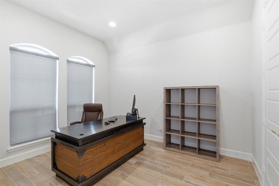 Furnished interior view inside a new home in Sweetgrass, Haslet (Image 19).