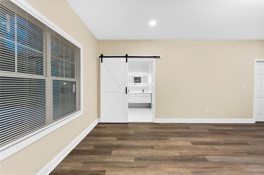 Spacious, unfurnished interior of a new home in , Atlanta (Image 20). Spacious, unfurnished interior of a new home in , Atlanta (Image 20).