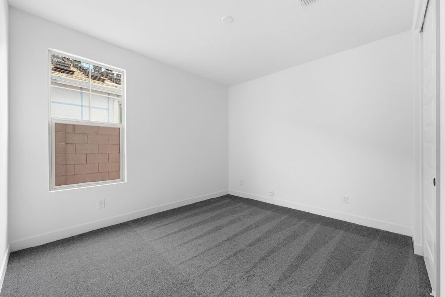 Spacious, unfurnished interior of a new home in Combs Ranch, San Tan Valley (Image 25).