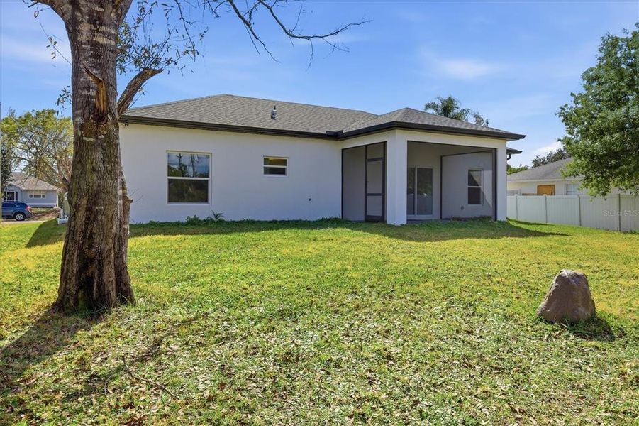 Exterior details and patio area of a home in , North Port (Image 3).