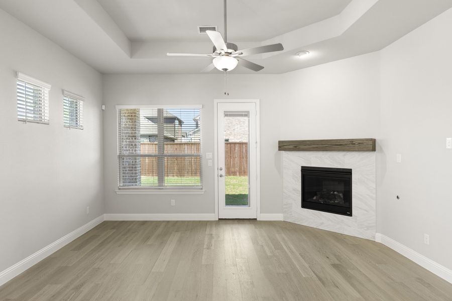 Spacious, unfurnished interior of a new home in Lake Shore Village, Rowlett (Image 16). Spacious, unfurnished interior of a new home in Lake Shore Village, Rowlett (Image 16).