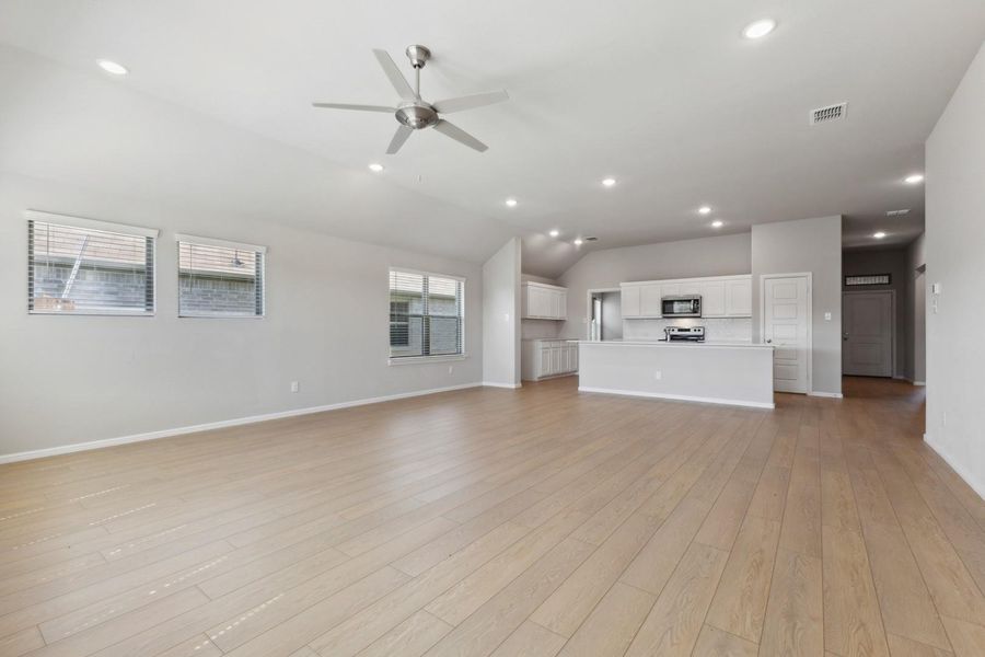 Spacious, unfurnished interior of a new home in Prairie Winds, Hutto (Image 19). Spacious, unfurnished interior of a new home in Prairie Winds, Hutto (Image 19).
