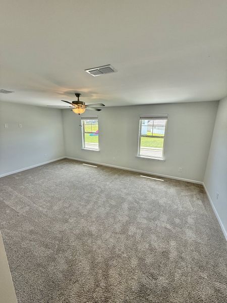 Spacious, unfurnished interior of a new home in Stone Fort Meadows, Manchester (Image 9).