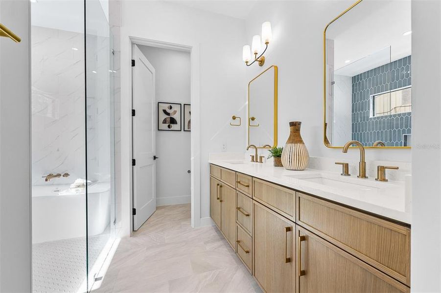 Furnished interior view inside a new home in , Orlando (Image 18).