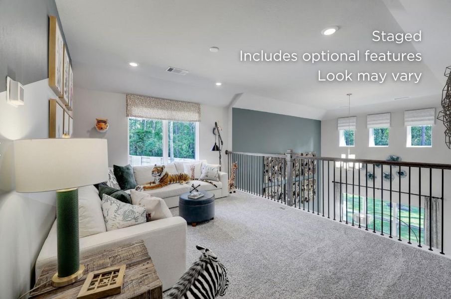 Furnished interior view inside a new home in Woodhavyn 40', Magnolia (Image 8).