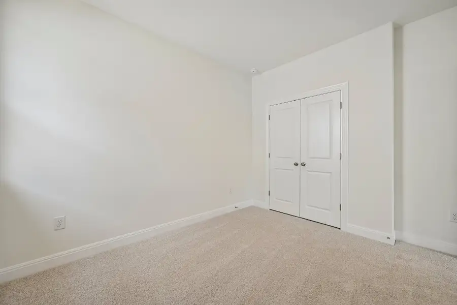 Spacious, unfurnished interior of a new home in Sage Hollow, Kyle (Image 20).
