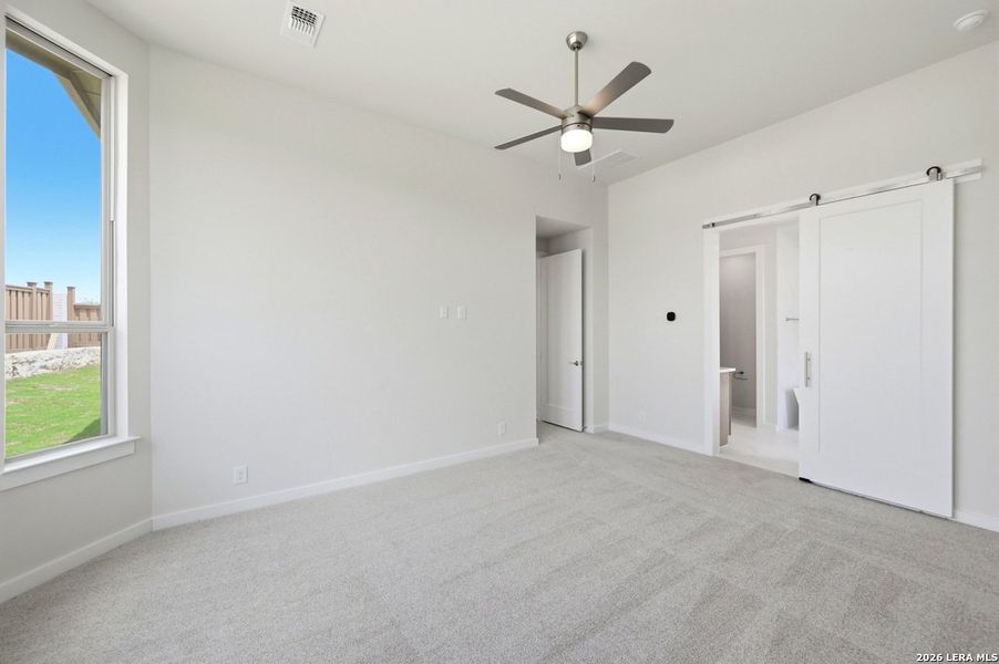 Spacious, unfurnished interior of a new home in Mayfair, New Braunfels (Image 13).