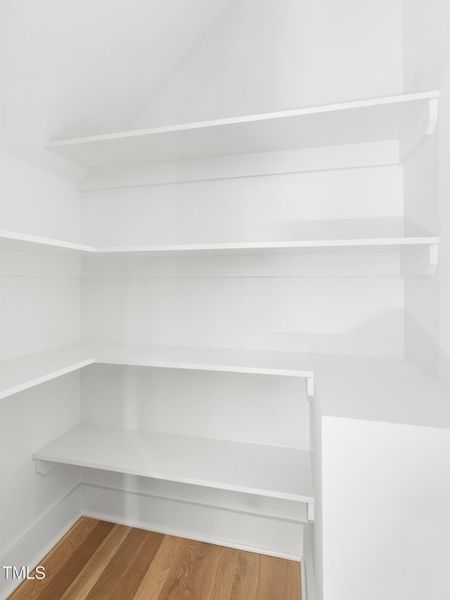 407B-Edward-15 407B-Edward-15