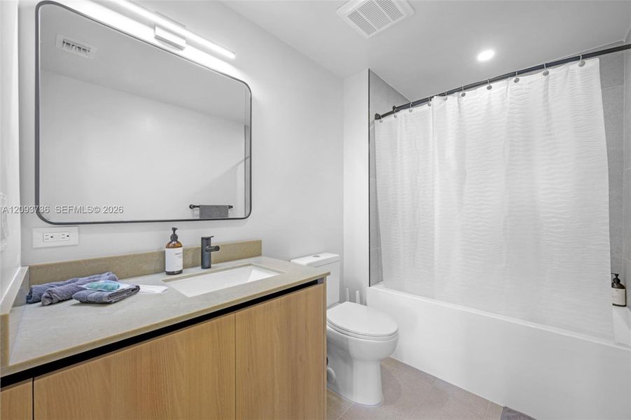 Furnished interior view inside a new home in , Miami (Image 8).
