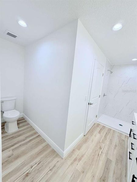 Spacious, unfurnished interior of a new home in , Palm Coast (Image 11).