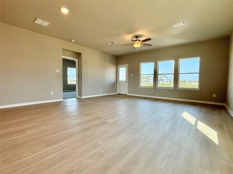 Spacious, unfurnished interior of a new home in , Palacios (Image 19). Spacious, unfurnished interior of a new home in , Palacios (Image 19).
