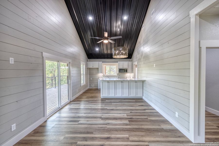 Spacious, unfurnished interior of a new home in , Leakey (Image 12).