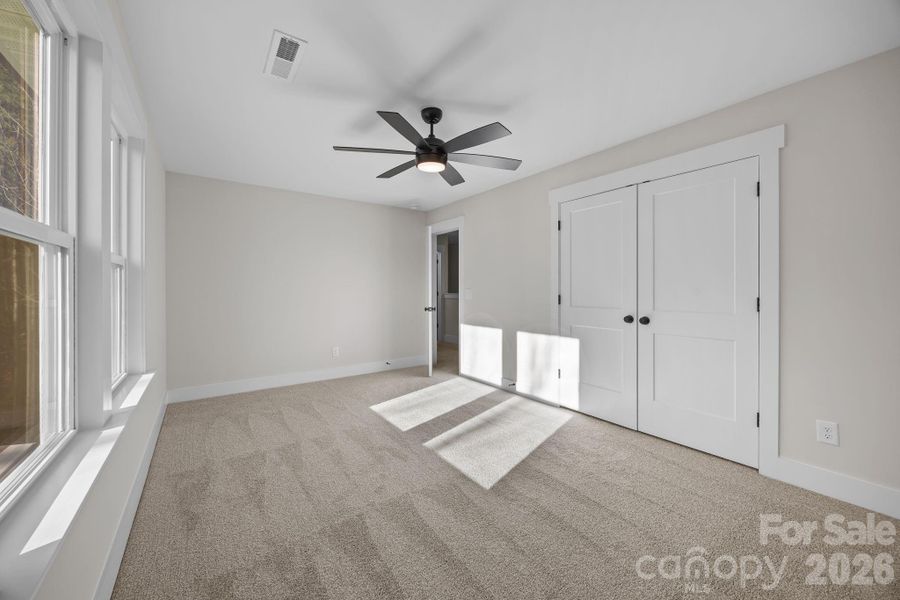 Spacious, unfurnished interior of a new home in , Gastonia (Image 33).