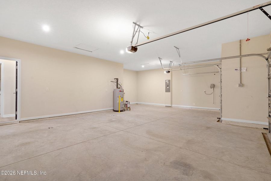Spacious, unfurnished interior of a new home in Seminole Palms Single-Family Homes, Palm Coast (Image 24).
