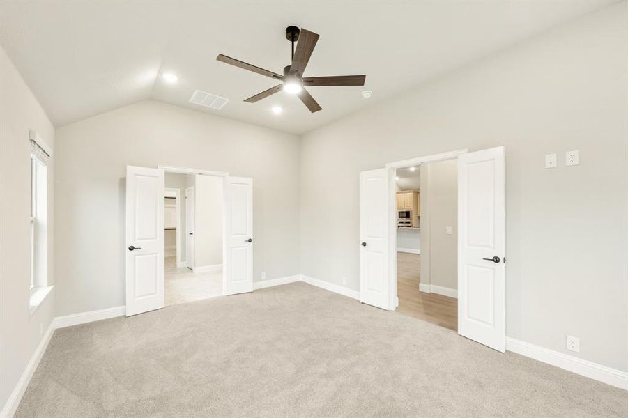 Spacious, unfurnished interior of a new home in Hulen Trails Classic 50, Fort Worth (Image 34). Spacious, unfurnished interior of a new home in Hulen Trails Classic 50, Fort Worth (Image 34).
