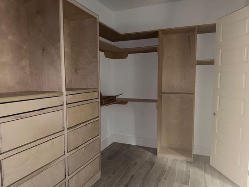 Image 17 of a home in .