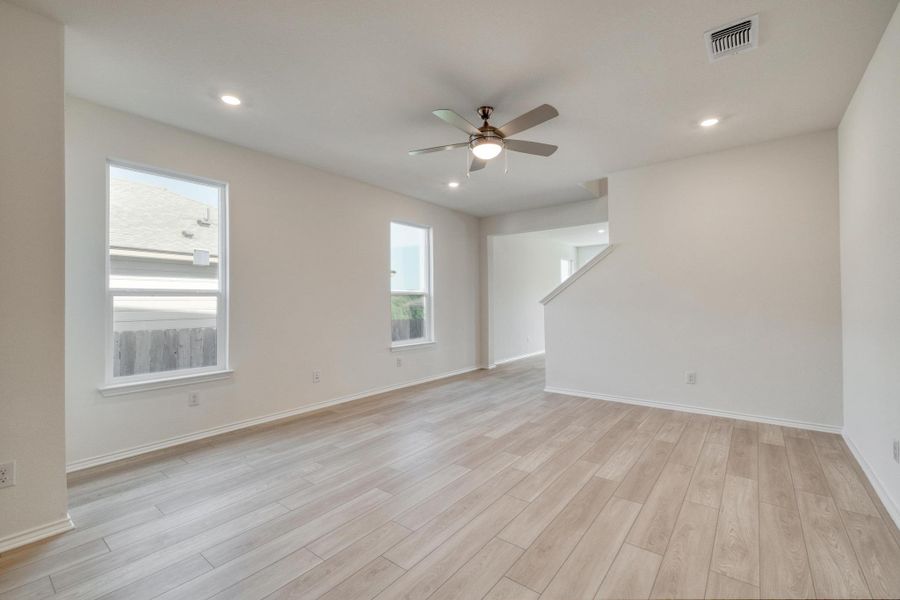 Spacious, unfurnished interior of a new home in Sonterra - Cool Water, Jarrell (Image 19). Spacious, unfurnished interior of a new home in Sonterra - Cool Water, Jarrell (Image 19).