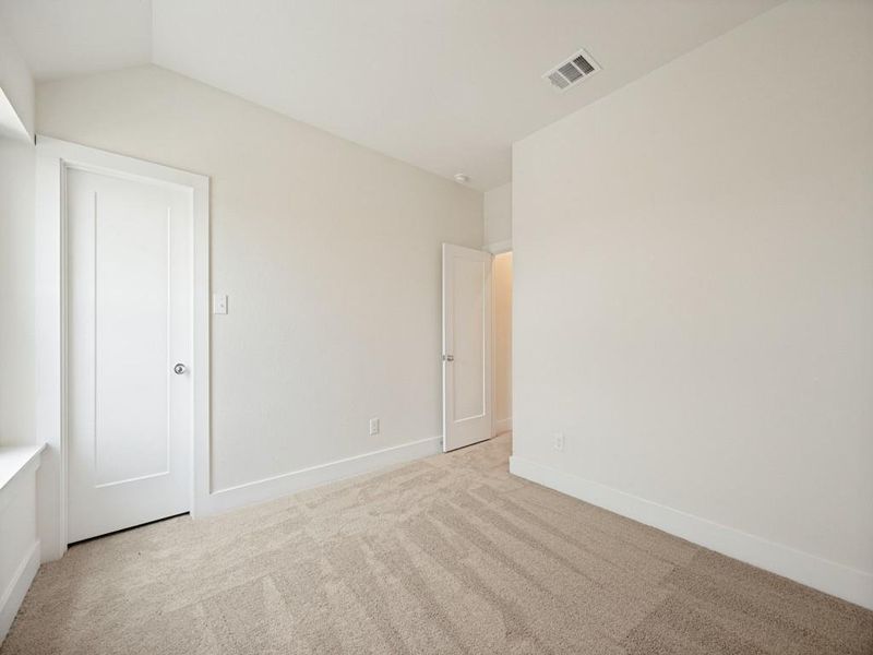 Spacious, unfurnished interior of a new home in Pebblebrook, Sherman (Image 12).