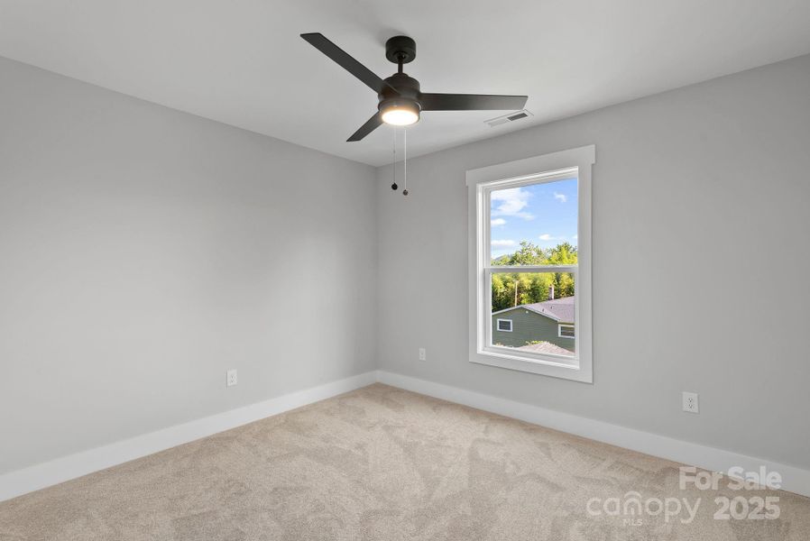 Spacious, unfurnished interior of a new home in , Asheville (Image 31).