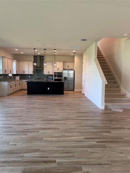 Spacious, unfurnished interior of a new home in Reserve at Twin Lakes, St. Cloud (Image 5).