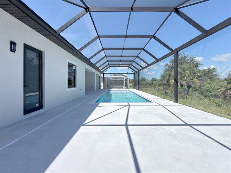 Exterior details and patio area of a home in , Port Charlotte (Image 26).