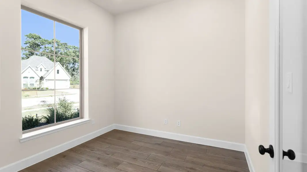 Spacious, unfurnished interior of a new home in Artavia, Conroe (Image 13). Spacious, unfurnished interior of a new home in Artavia, Conroe (Image 13).