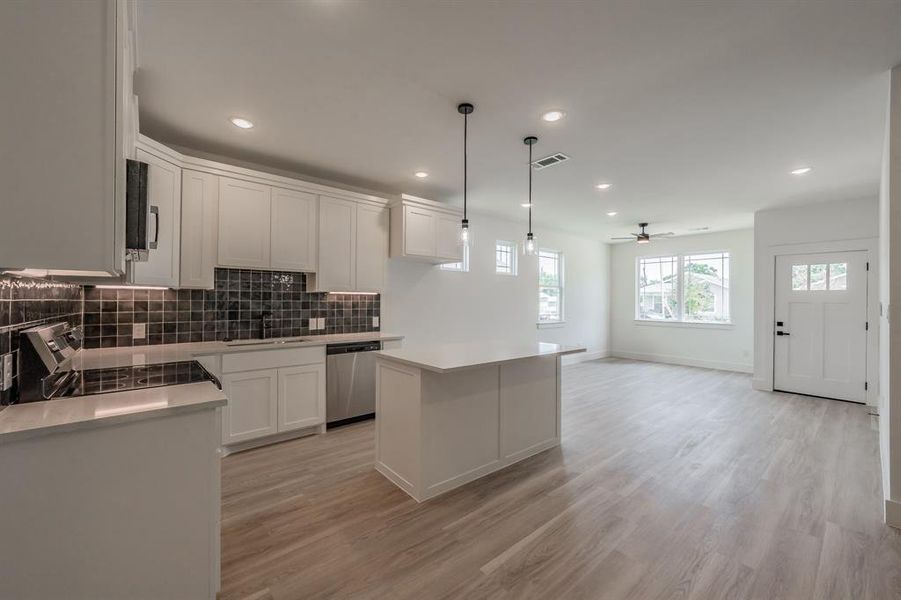 Furnished interior view inside a new home in , Fort Worth (Image 17). Furnished interior view inside a new home in , Fort Worth (Image 17).