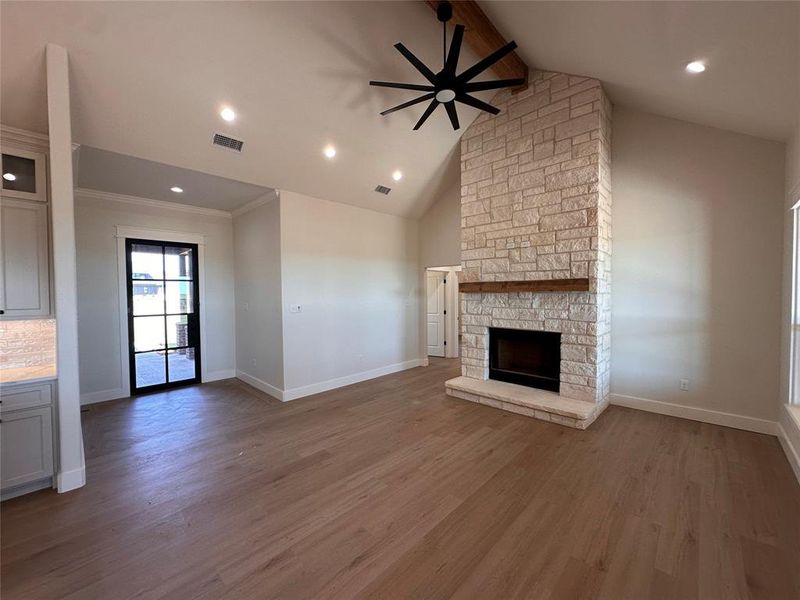 Spacious, unfurnished interior of a new home in , Abilene (Image 17). Spacious, unfurnished interior of a new home in , Abilene (Image 17).