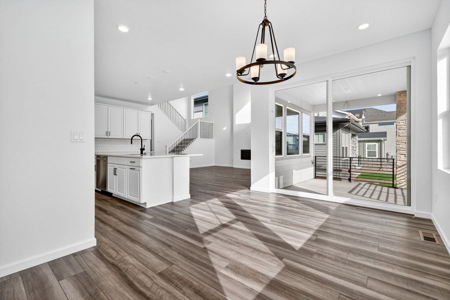 Spacious, unfurnished interior of a new home in Sterling Ranch Ascent Village, Littleton (Image 16).